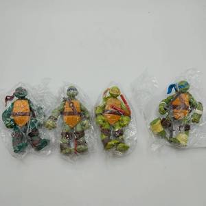 lot 81575 image: Teenage Mutant Ninja Turtles Action Figures
