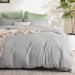 lot 82272 image: Bedsure Silver Grey Duvet Cover Queen Size - Soft Brushed Microfiber Duvet Cover For Kids With Zipper Closure, 3 Pieces, Include 1 Duvet Cover (90X90) & 2 Pillow Shams, No Comforter