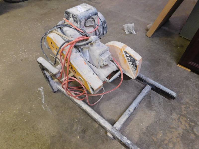lot 182 image: Felker Tile Saw