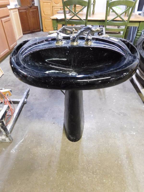 lot 160 image: Black Sink
