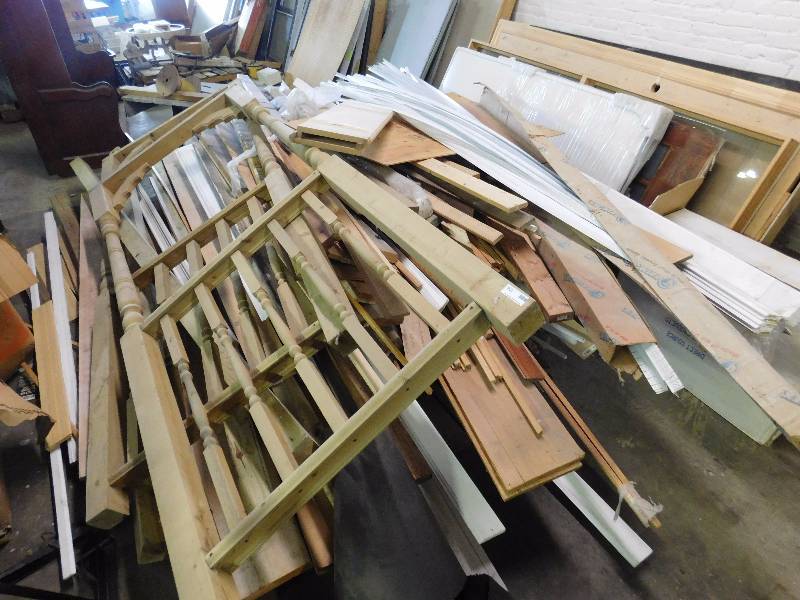 lot 174 image: Lot of Assorted Lumber