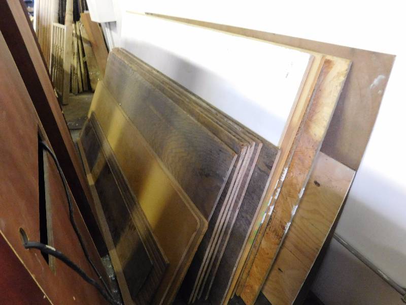 lot 203 image: Lumber