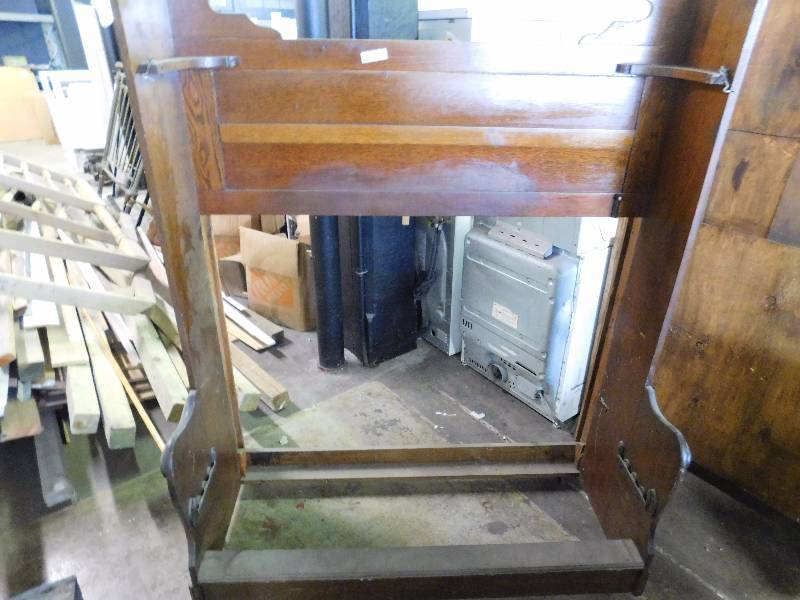 lot 224 image: Antique Wood Piece