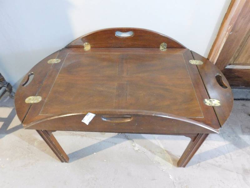 lot 245 image: Wood End Table