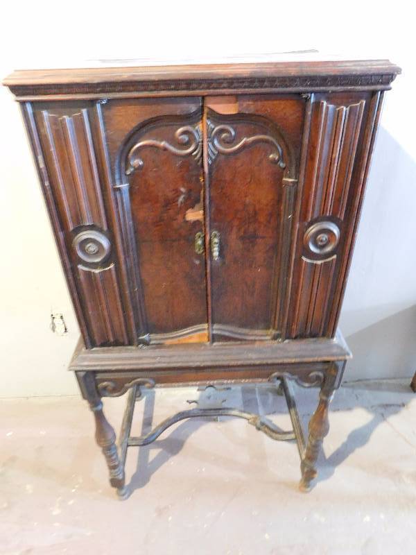 lot 151 image: Antique Wood Hutch