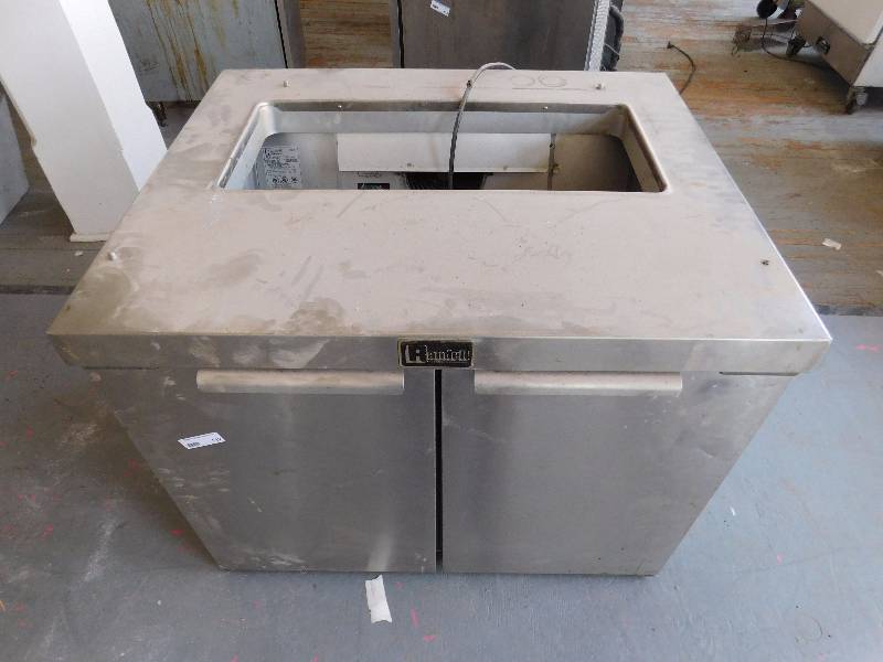 lot 112 image: Randell 36 Inch Refrigerated Prep Table