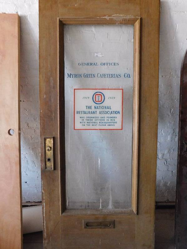 lot 274 image: WoodGlass Door