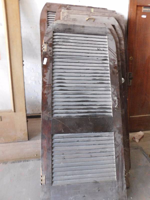 lot 275 image: Lot of 10 Wood Doors