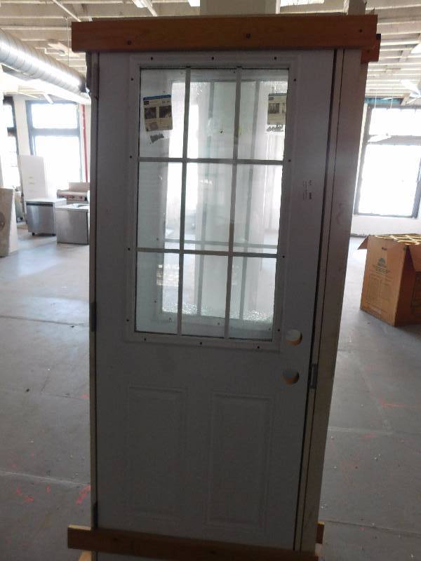 lot 279 image: Lot of 2 Door With Jams