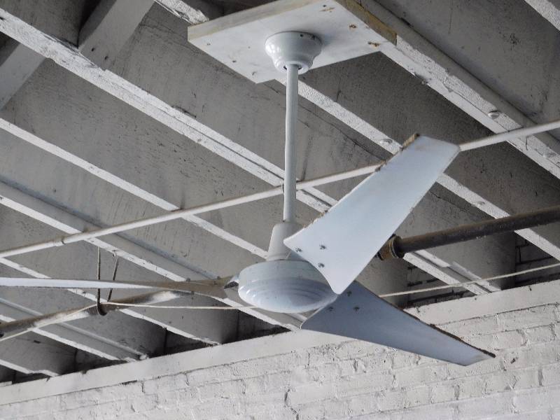 lot 313 image: Lot of 2 Ceiling Fans