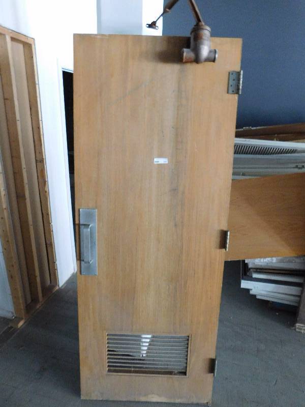 lot 296 image: Wood Door