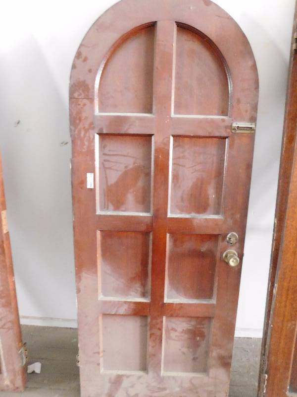 lot 298 image: Wood Rounded Top Door