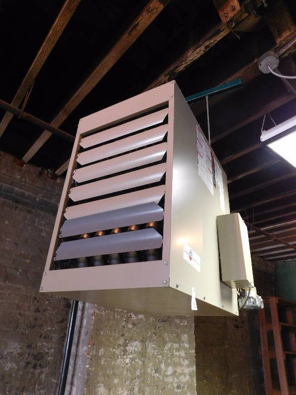 lot 326 image: Advanced Distributor Products Hanging Forced Air Heater