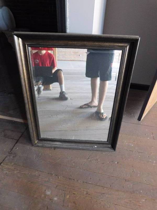 lot 339 image: Wall Mount MIrror