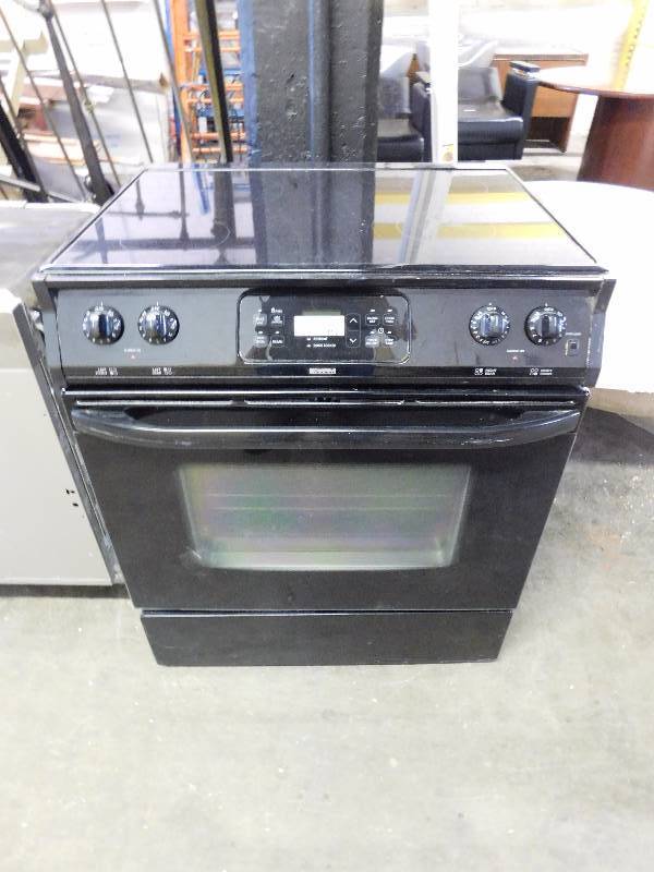 lot 102 image: Kenmore Slide In Range