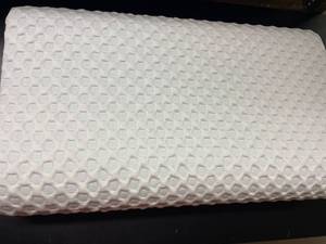 lot 1276 image: CertiPUR-US Pillow