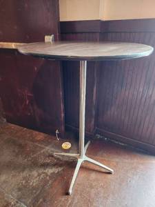 lot 21503 image: Round Formica Bar Height Table&nbspW Metal Base