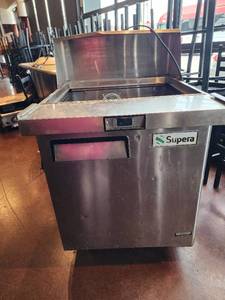 lot 21558 image: Supera Model MTPT1R-1 Refrigerator