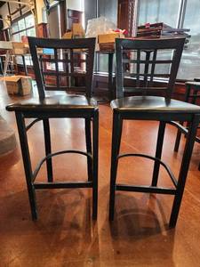 lot 21565 image: Lot of 2 Black Metal Bar Height Dining Chairs W Vinyl Seat