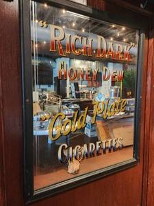 lot 21582 image: Lot of 2 Mirrored Signage