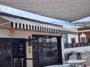 lot 29106 image: 22ft Ft Striped Awning