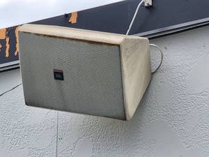 lot 29107 image: Lot of 7 JBL Ourdoor Speakers