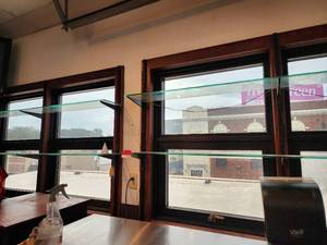 lot 29108 image: Lot of 4 Moveable Metal Shelving W Glass Shelves