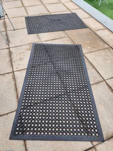 lot 29113 image: Lot of 2 Rubber Mats