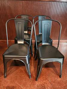 lot 21645 image: Lot of 4 Black Farmhouse Style Chairs