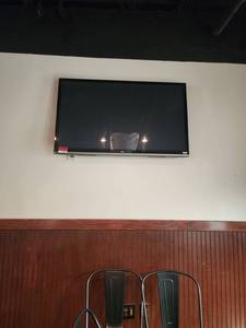 lot 21653 image: LG TV W Wall Mount