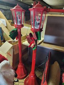 lot 29539 image: Lot of 3 Snowman Christmas Lanterns