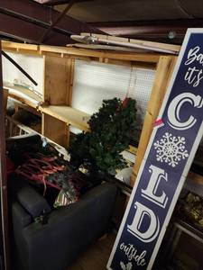 lot 29545 image: Christmas Decor Lot