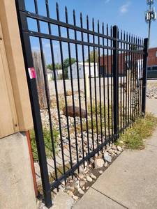 lot 29557 image: Black 6ft Iron Fencing