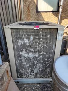 lot 18836 image: Lennox TSA090S4SN1Y Split System AC Unit