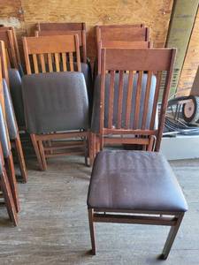 lot 29505 image: Lot of 7 Wooden Foldable Event Chairs W a Black Vinyl Seat