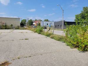 lot 60 image: 600ft of Chain Link Metal Fencing&nbsp