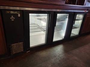 lot 18690 image: Commercial True TBB-4G 3-Section Glass Door Back Bar Cooler&nbsp