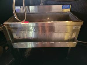 lot 18698 image: LaCrosse Ice Well W a Speed Rail