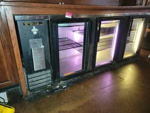 lot 18707 image: Commercial True TBB-4G 3-Section Glass Door Back Bar Cooler&nbsp