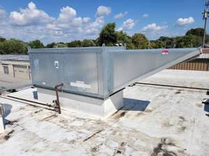 lot 8773 image: Commercial Captiveaire Rooftop Unit