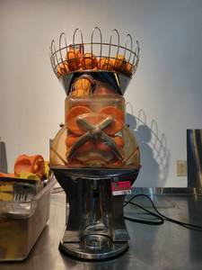 lot 18679 image: Commercial Citr0Casa Fantastic F Digi Countertop Juicer