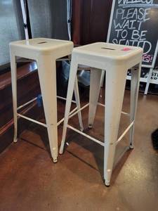 lot 18787 image: Lot of 2 Metal Barstool Chairs