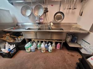 lot 18666 image: Commercial Duke Stainless Steel Three-Compartment Sink W Left and Right Side Drainboard&nbsp