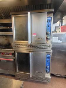 lot 18595 image: Commercial Natural Gas Imperial Double Deck Oven