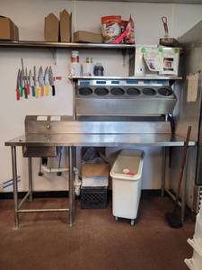 lot 18622 image: Stainless Steel Food Sink W Right Side Drain Board