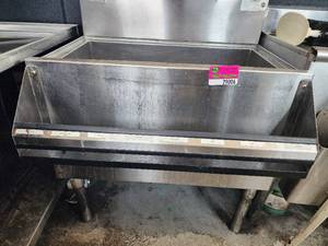 lot 29006 image: Krowne Ice Well W Cold Plate