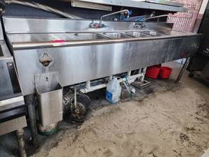 lot 29007 image: Stainless Steel 4 Well Bar Sink Has Left and Right Side Drain Board, W 2 Faucets