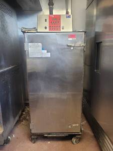 lot 18596 image: Commercial Cookshack Smoker W IQ5 Control System