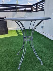 lot 29056 image: Plantation Prestige Outdoor Bar Height Table