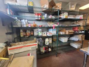 lot 18633 image: 10ft Green Metal Shelving, 6-Tier